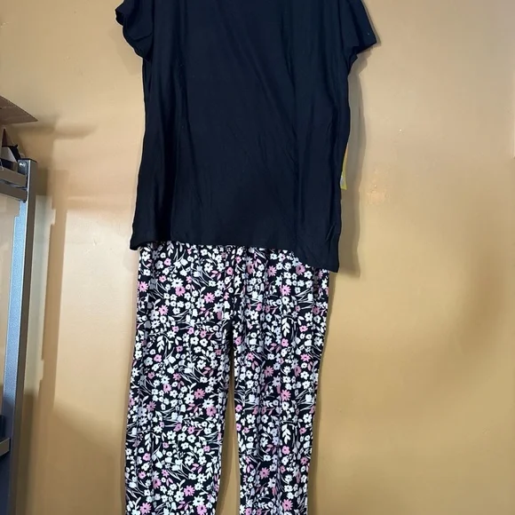 HC660. Muk Luks Pajamas PJs Women’s Size 1X Tops Pants Soft Stretch - Picture 3 of 7